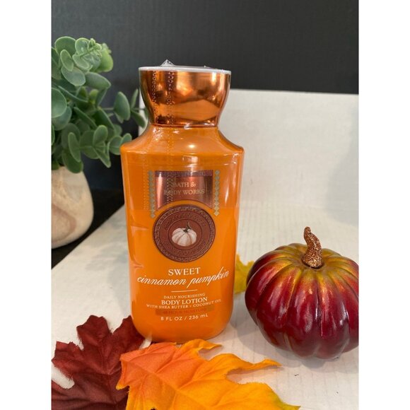 Bath & Body Works "Sweet Cinnamon Pumpkin" New Full Size 8 oz Lotion - Picture 1 of 5